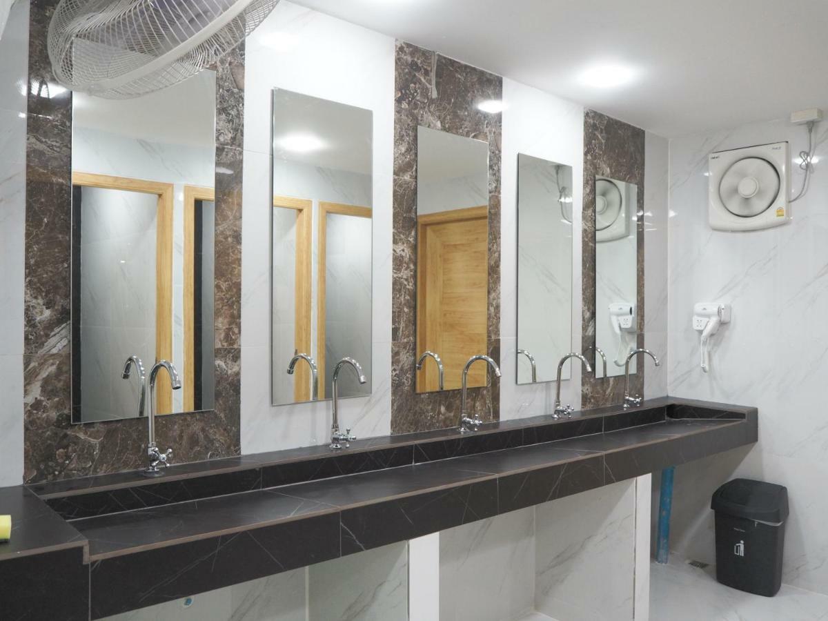 Terminal Hostel Lampang Ngoại thất bức ảnh